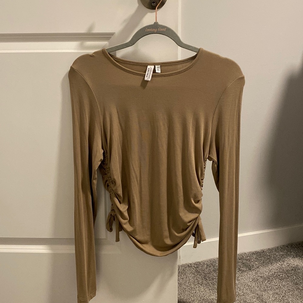 Women’s Tan Long Sleeve Top